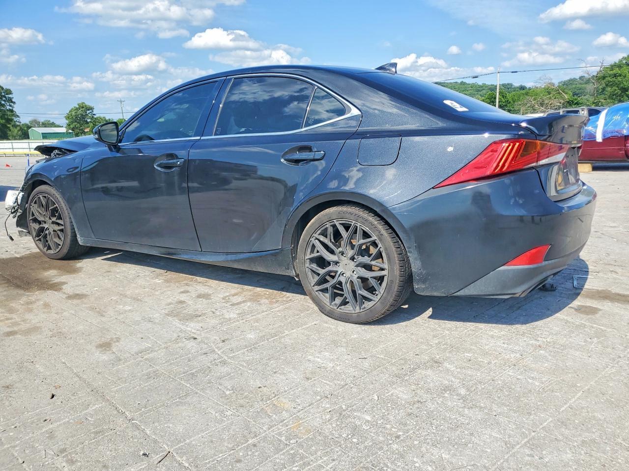 2018 Lexus Is 300 - Image 2
