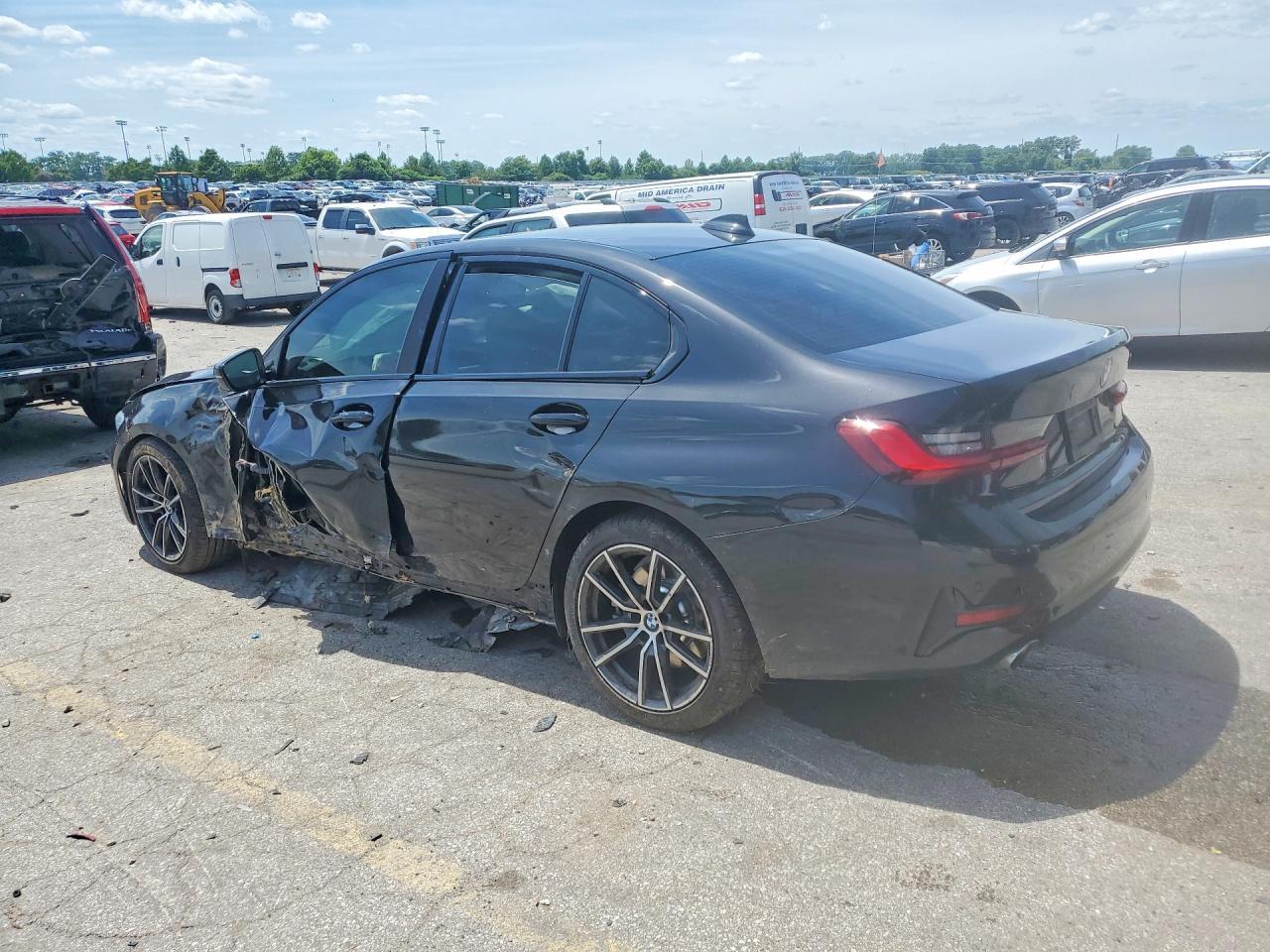 2022 BMW 330I - Image 2