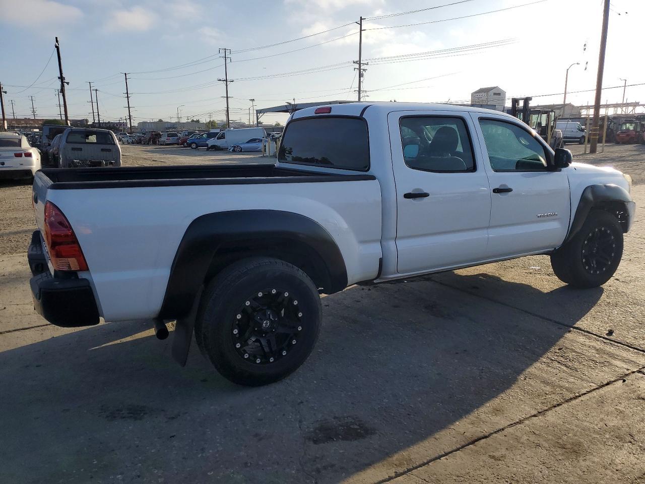 2015 Toyota Tacoma Prerunner V6 - Фото 3
