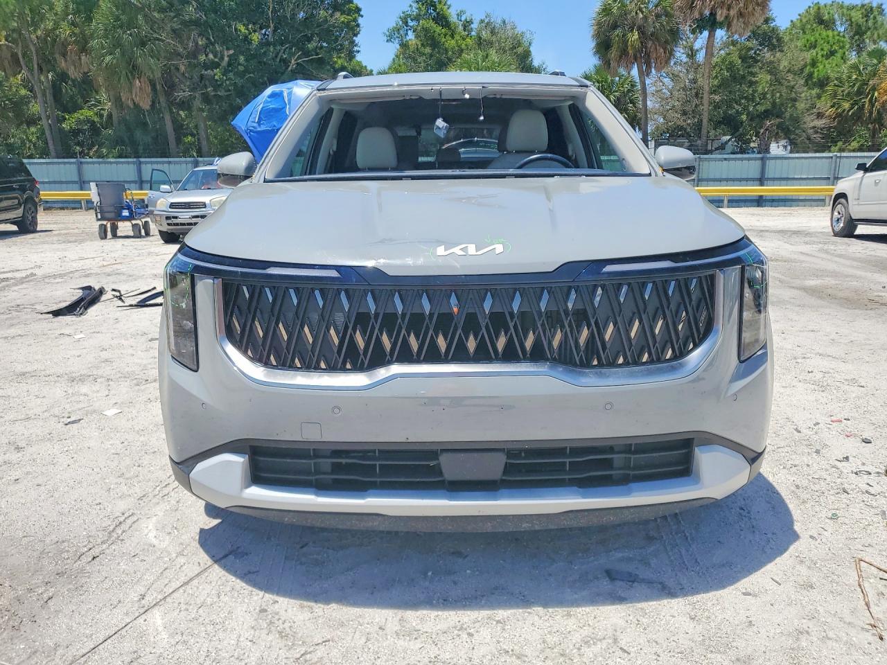 2025 Kia Carnival Ex - Image 5