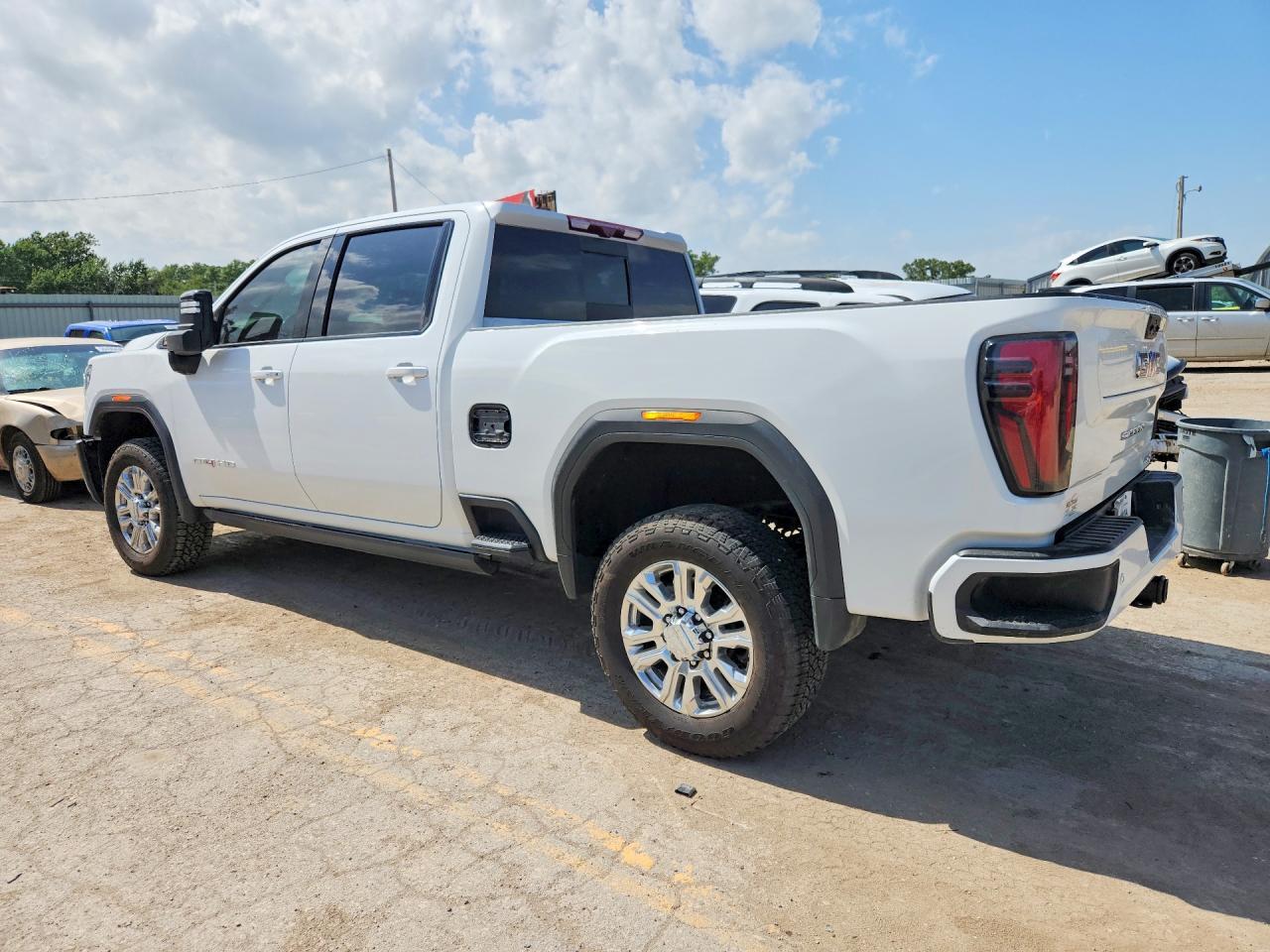 2024 GMC Sierra K2500 At4 - Image 2