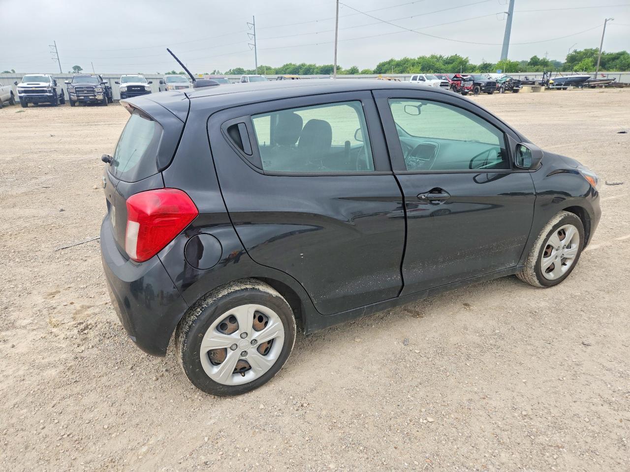 2022 Chevrolet Spark Ls - Фото 3