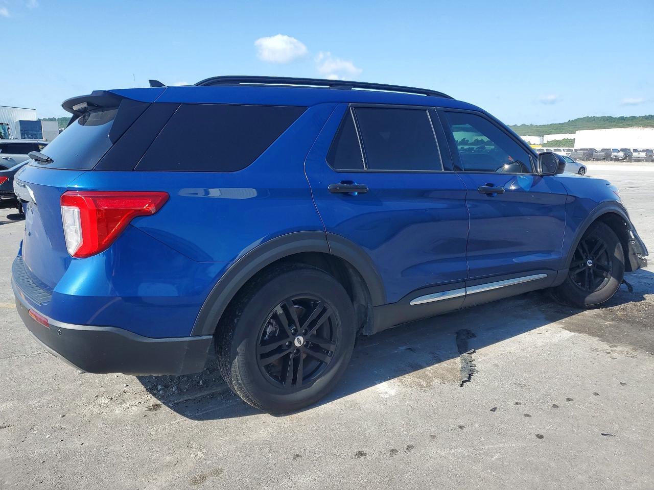 2022 Ford Explorer Xlt - Фото 3