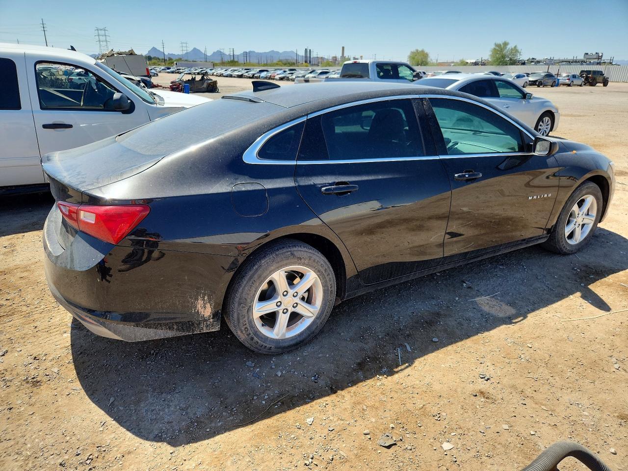 2024 Chevrolet Malibu Ls - Image 3