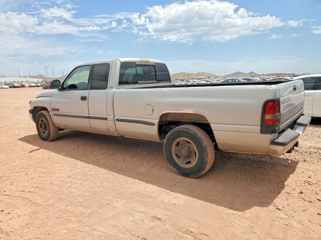 1999 Dodge Ram 2500 - Image 2