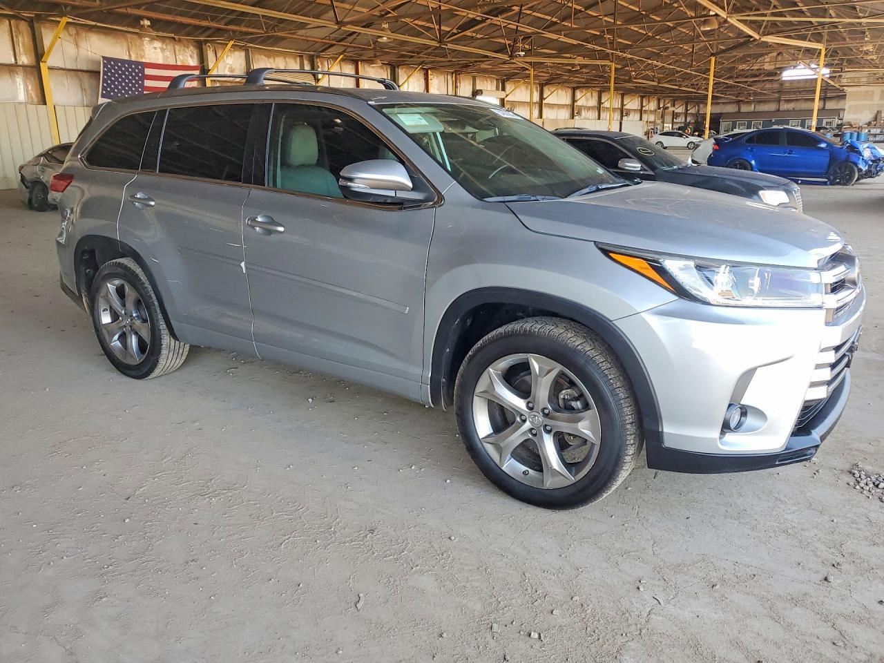 2017 Toyota Highlander Limited - Фото 4