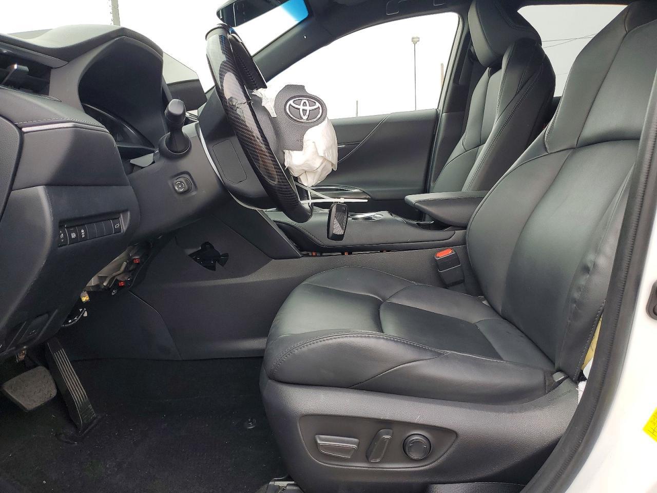 2024 Toyota Venza Nightshade Edition - Image 7