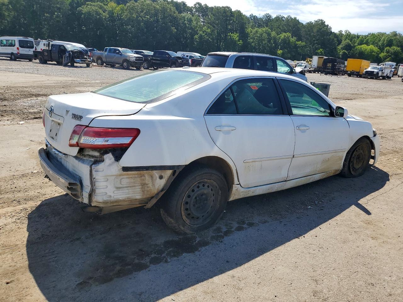 2010 Toyota Camry Base - Фото 3