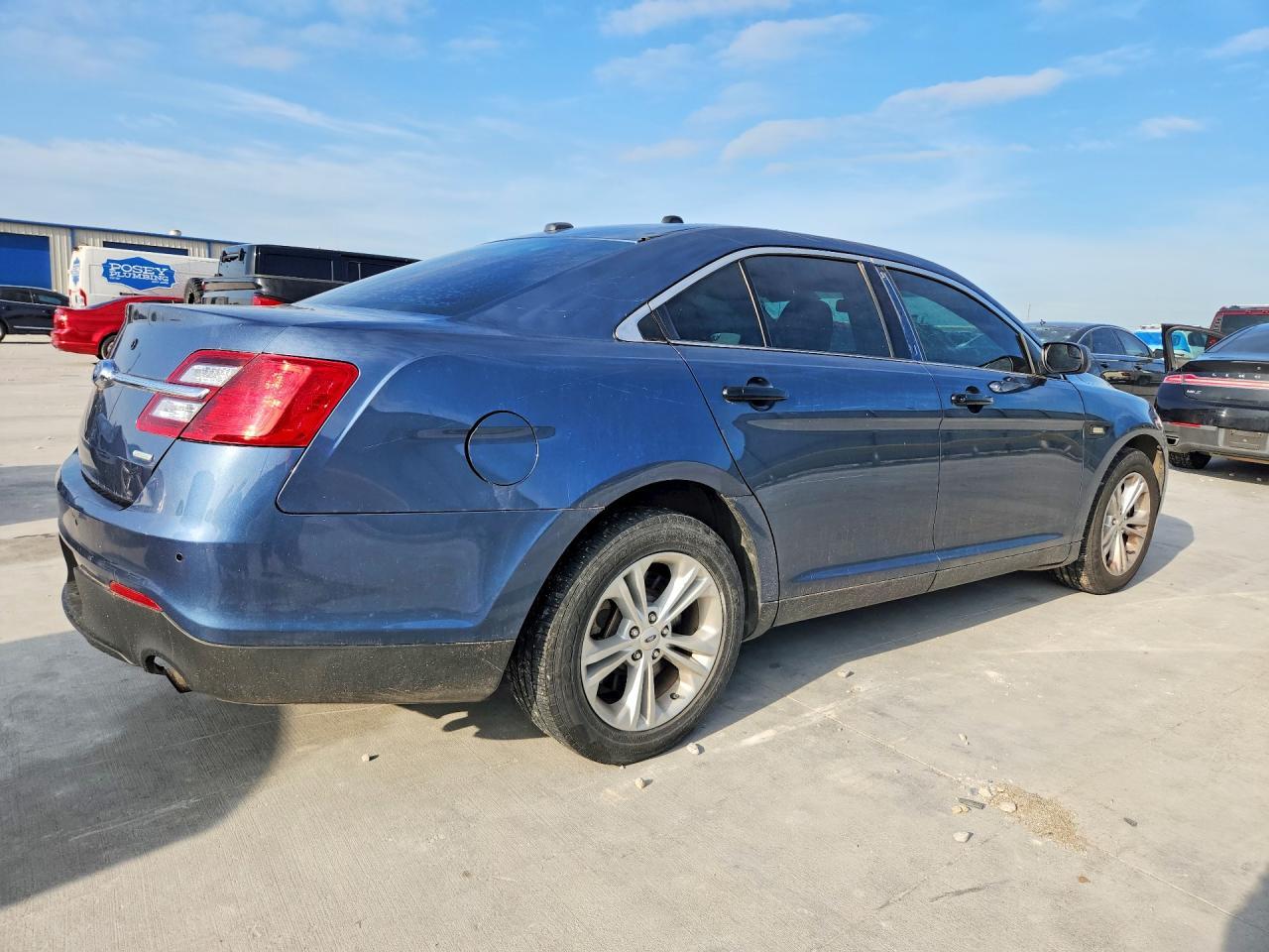 2019 Ford Taurus - Фото 3