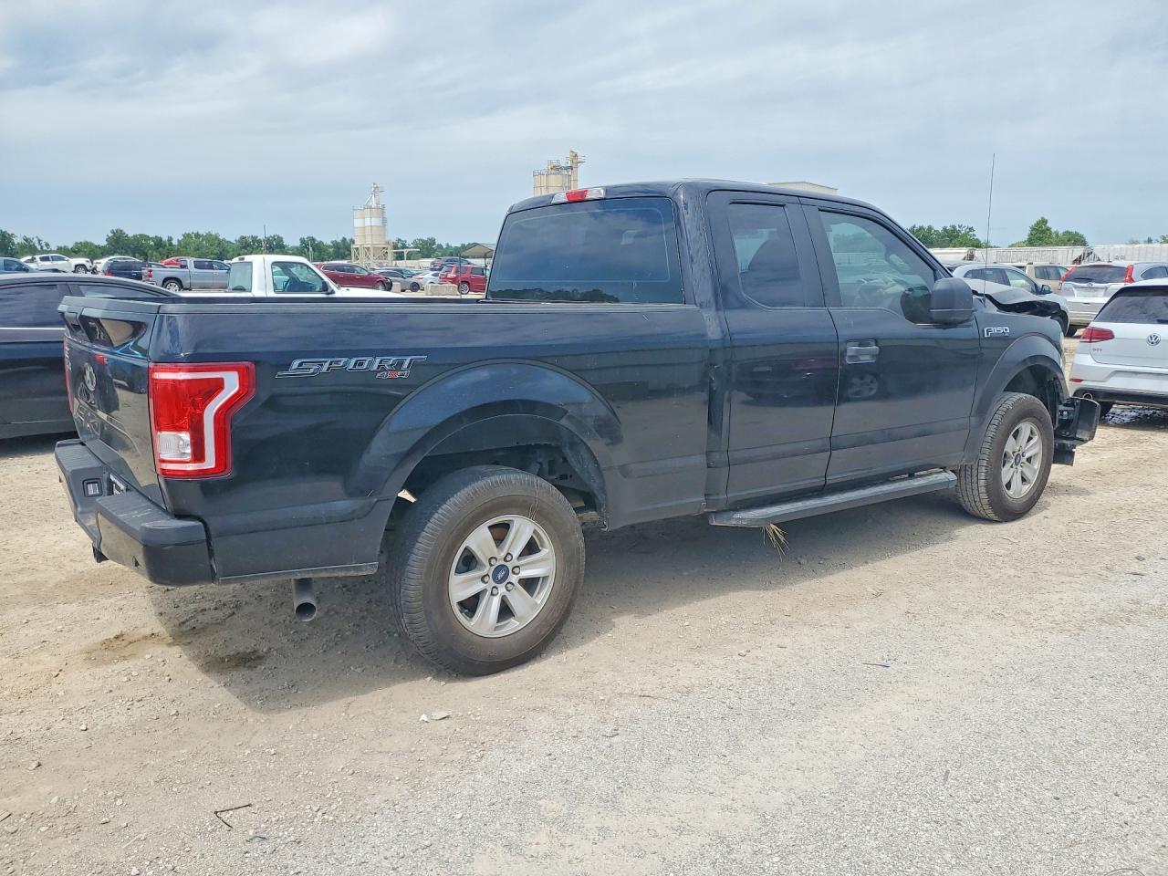 2017 Ford F150 Super Cab - Фото 3