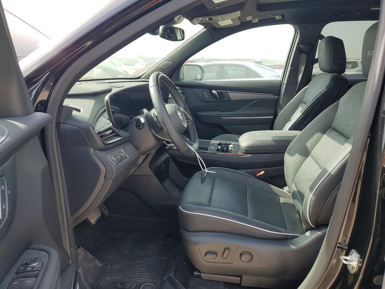 2025 Buick Enclave Sport Touring - Image 7
