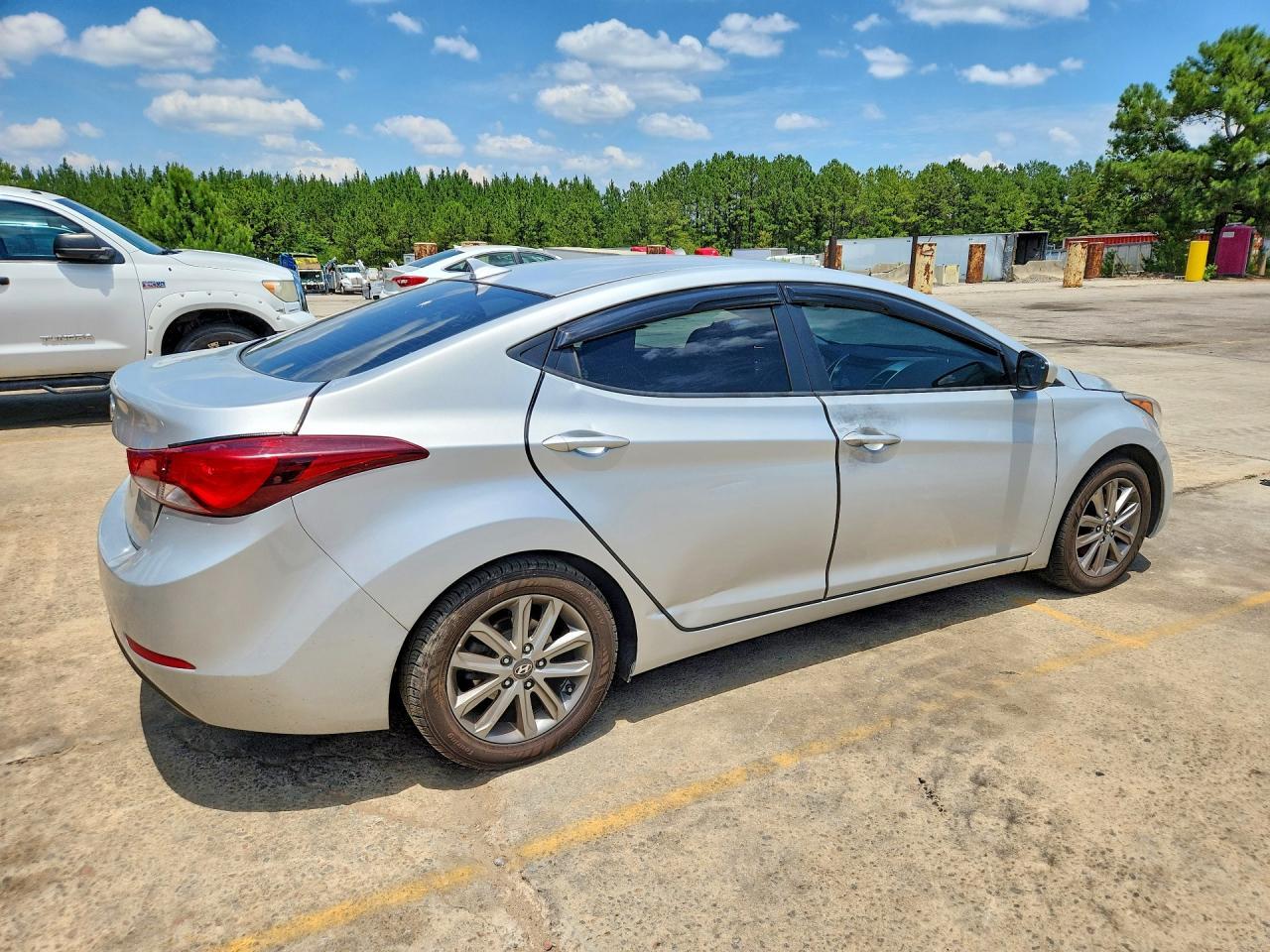 2015 Hyundai Elantra Se - Image 3