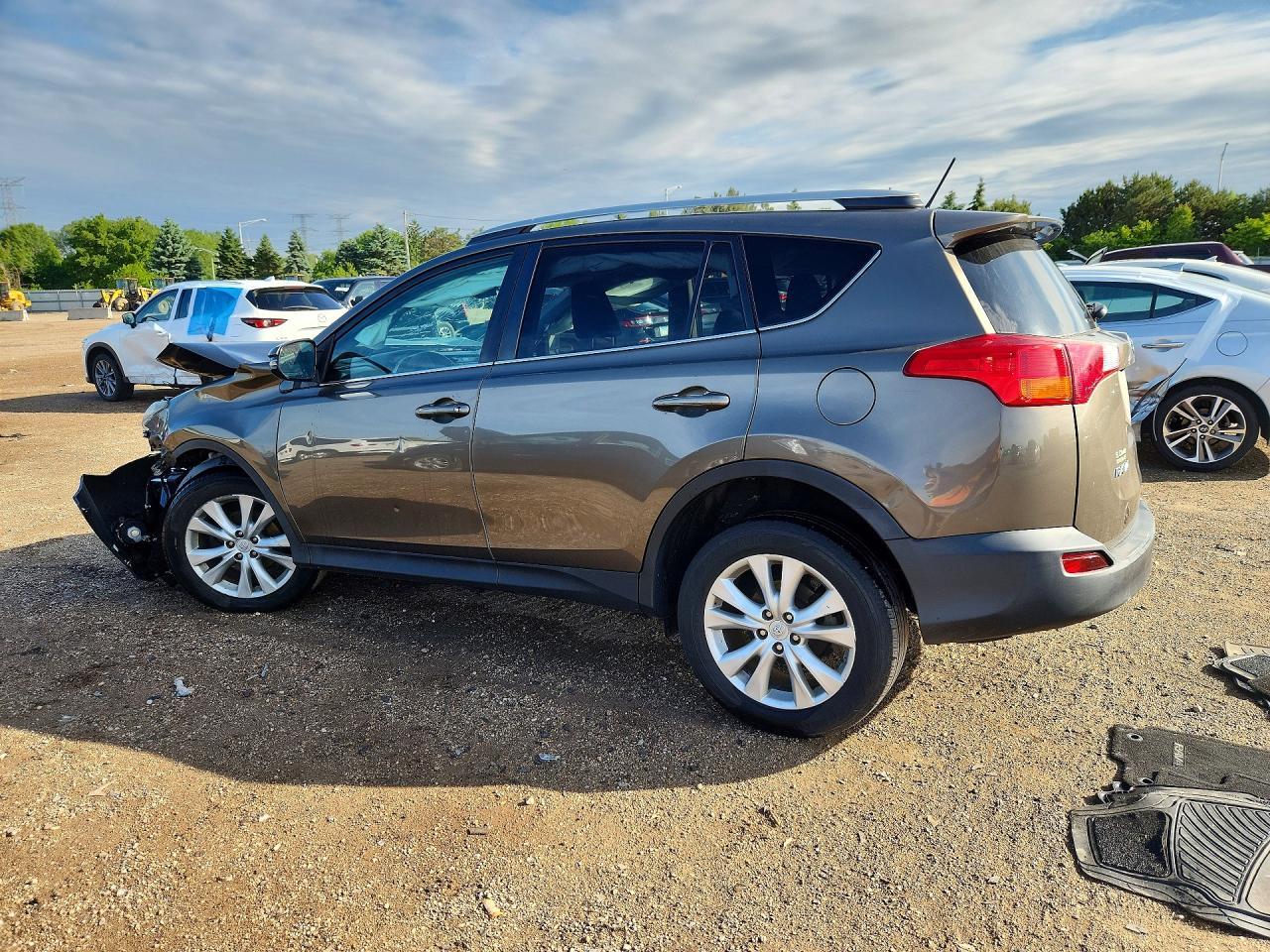 2015 Toyota Rav4 Limited - Фото 2