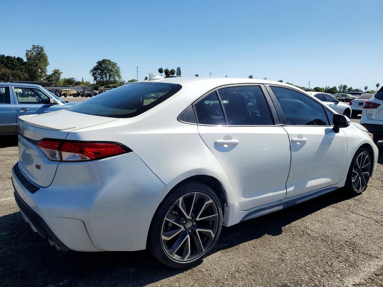2020 Toyota Corolla Se - Фото 3