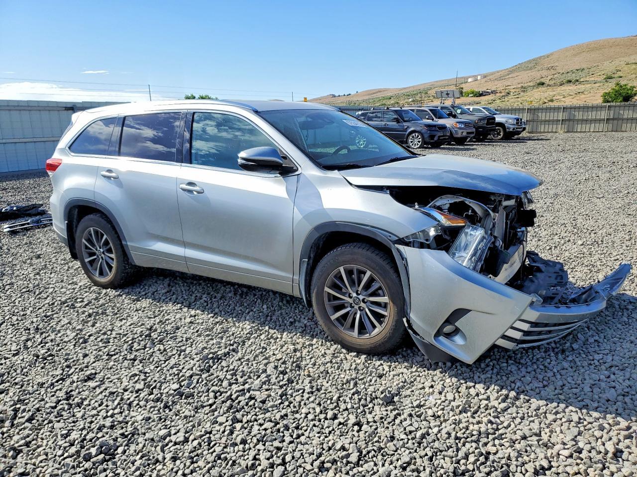 2018 Toyota Highlander Xle - Фото 4
