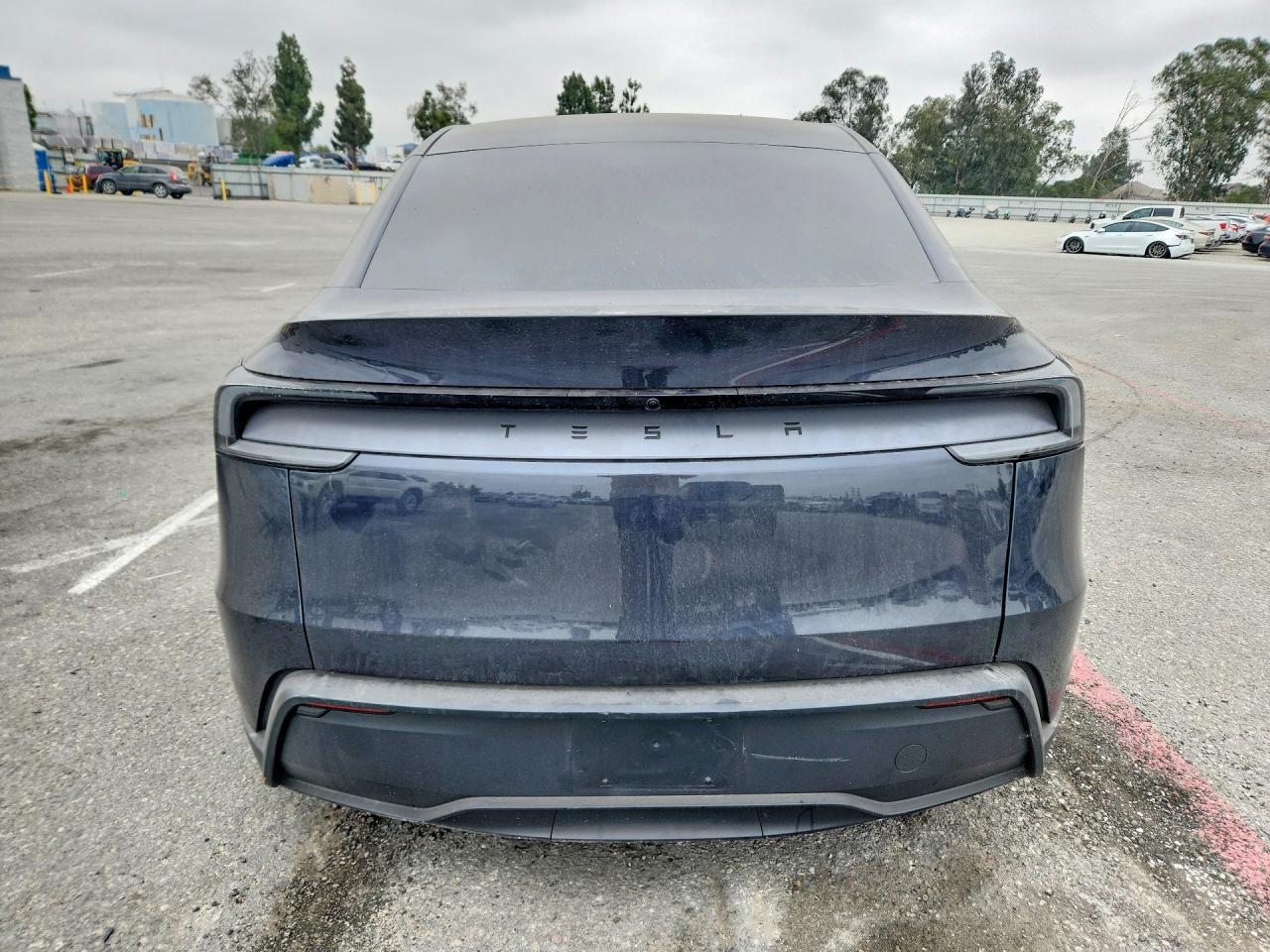 2026 Tesla Model Y - Фото 6
