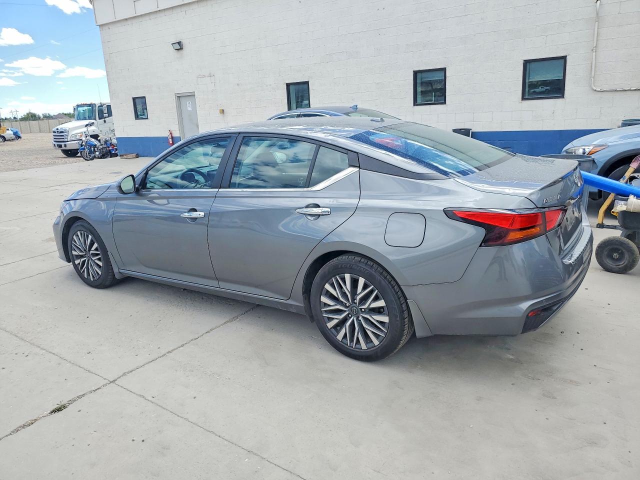 2023 Nissan Altima Sv - Фото 2