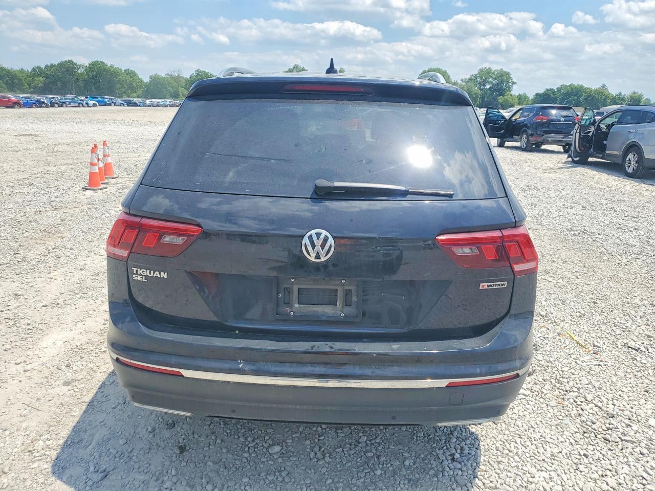 2020 Volkswagen Tiguan Se - Фото 6