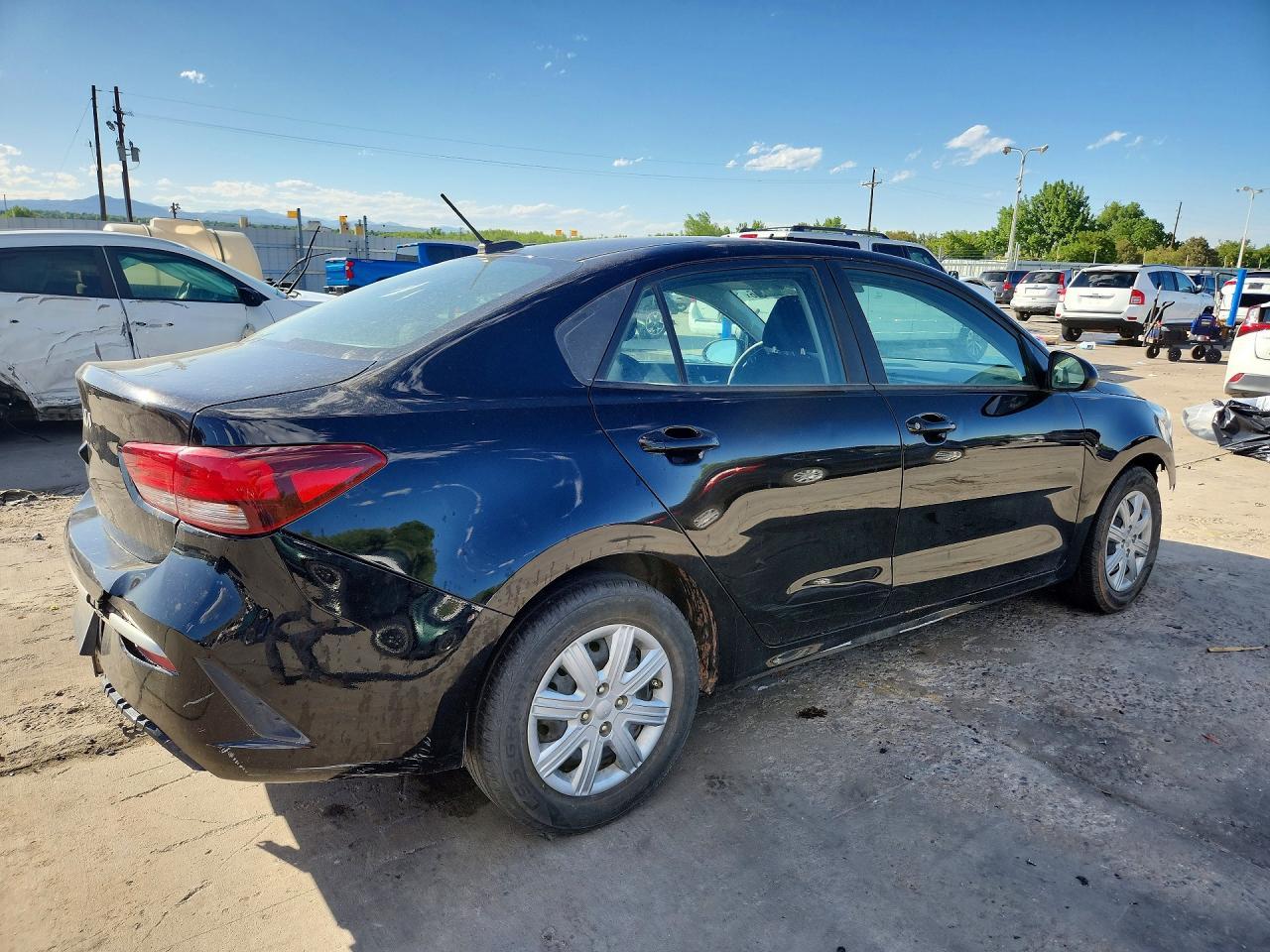 2023 Kia Rio Lx - Image 3