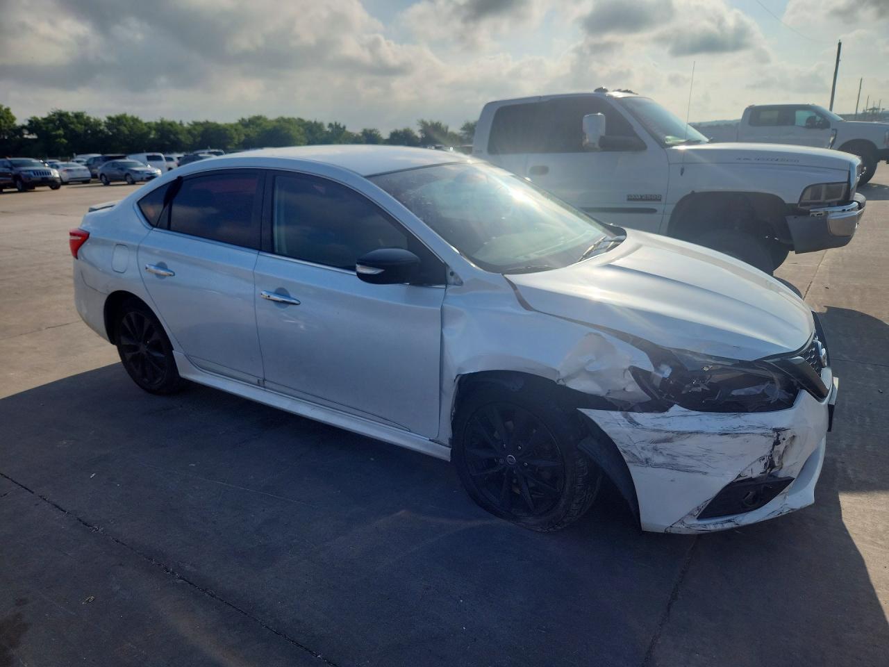 2018 Nissan Sentra Sr - Image 4
