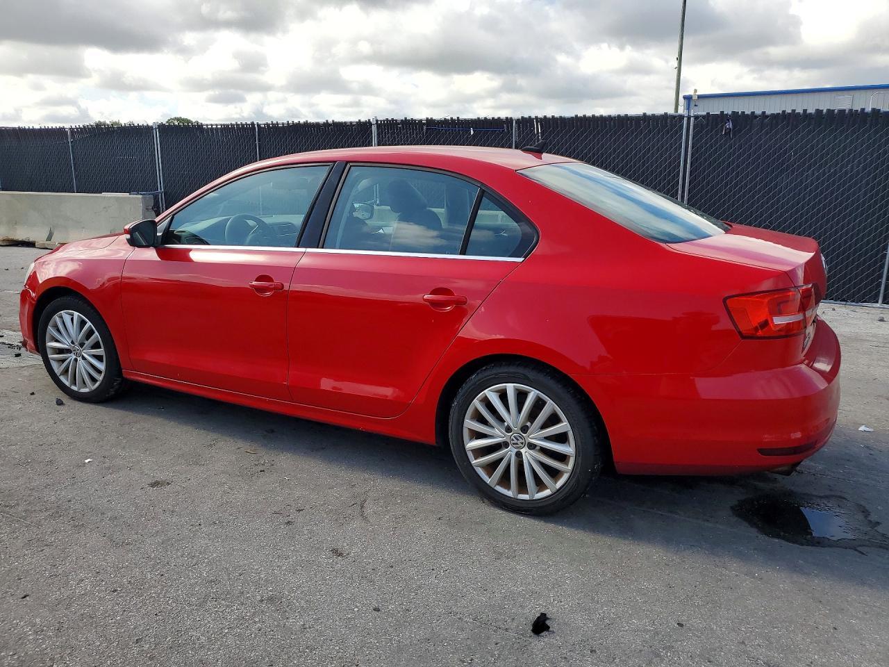 2015 Volkswagen Jetta Se - Фото 2