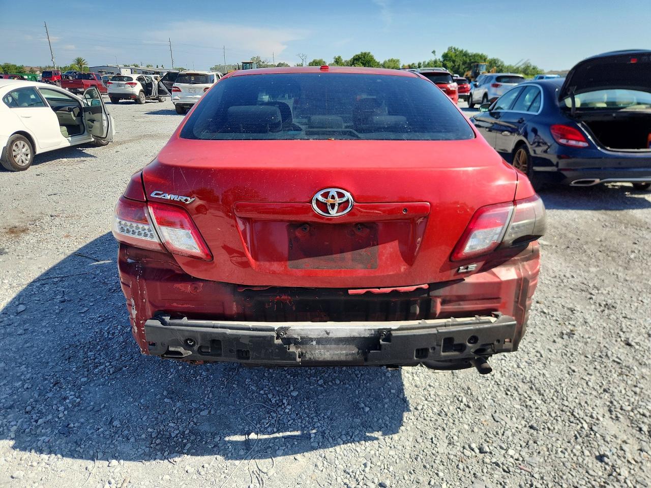2010 Toyota Camry Le - Фото 6