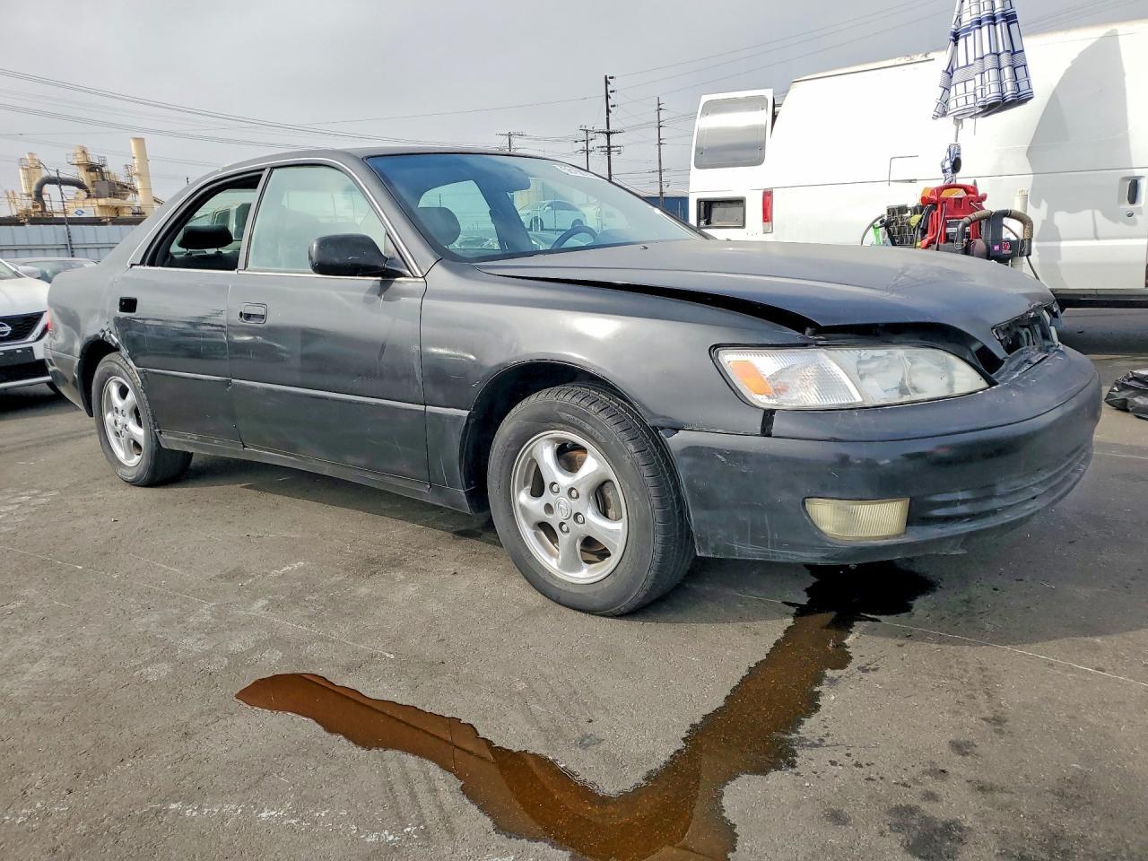 1999 Lexus Es 300 - Image 4