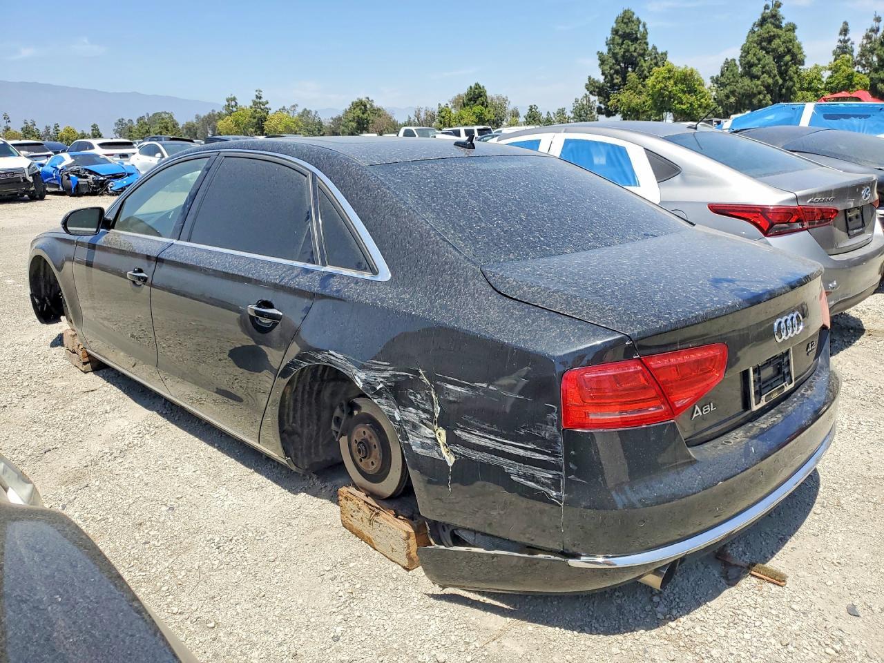 2011 Audi A8 L Quattro - Фото 2