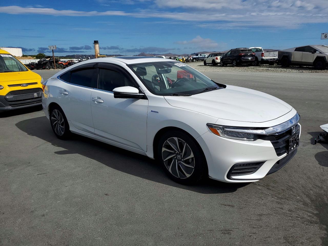 2020 Honda Insight Touring - Image 4