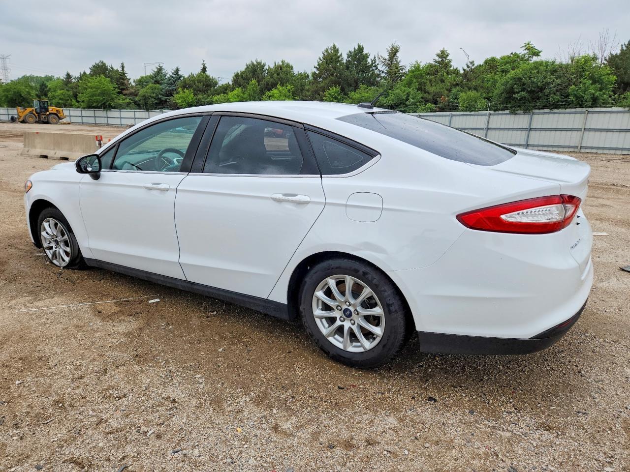 2016 Ford Fusion S - Фото 2