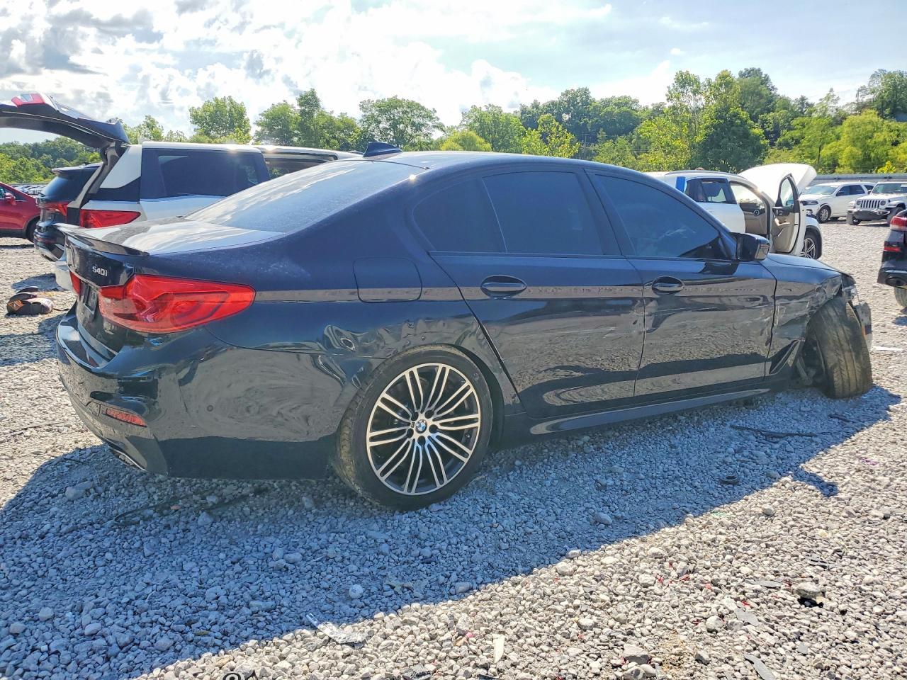 2020 BMW 540 Xi - Фото 3