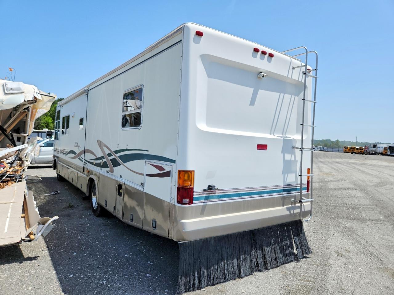 1999 Ford Challenger Rv - Фото 3