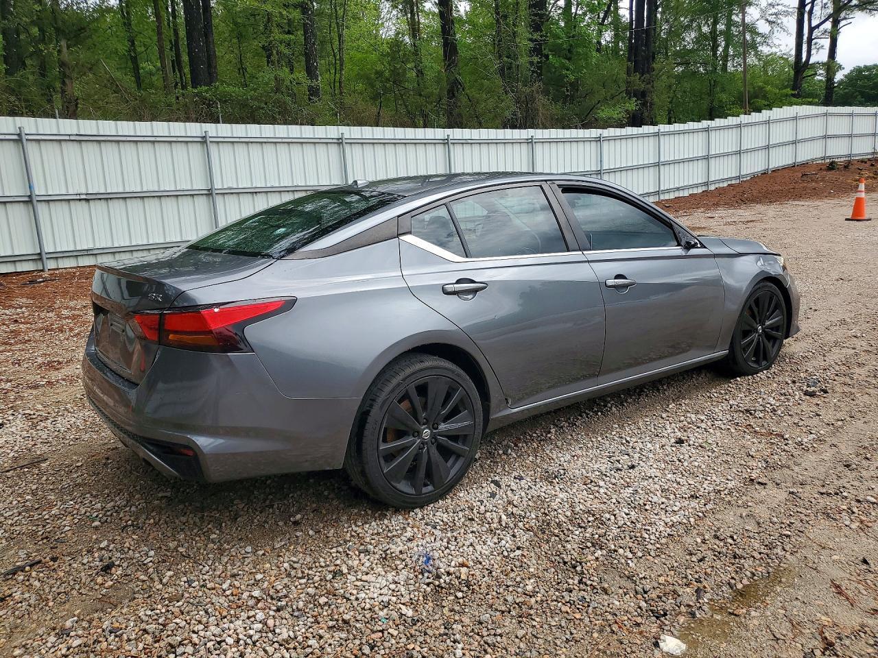 2021 Nissan Altima Sr - Фото 3