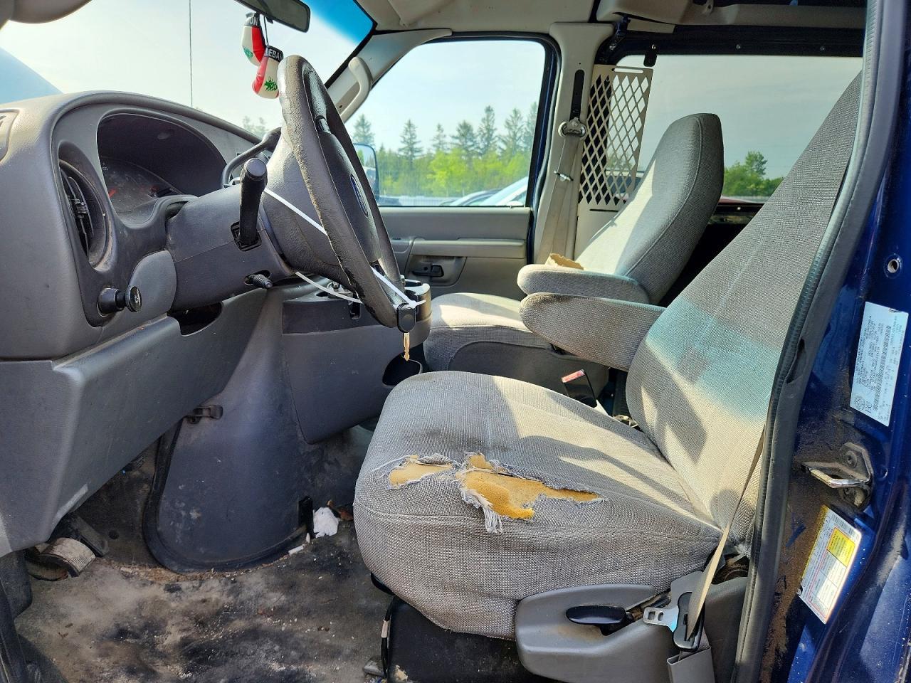 2008 Ford Econoline E150 Van - Image 7