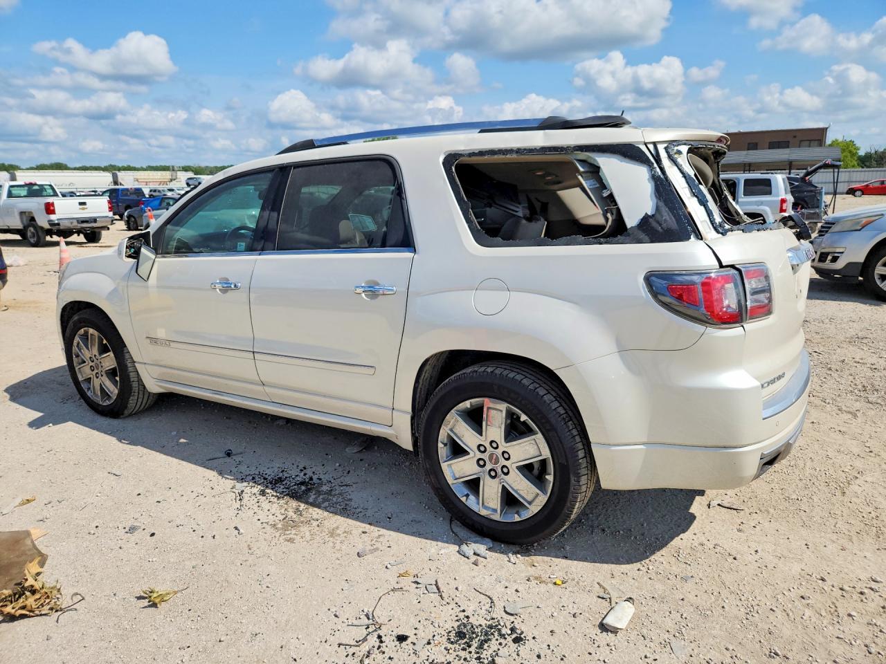 2013 GMC Acadia Denali - Фото 2