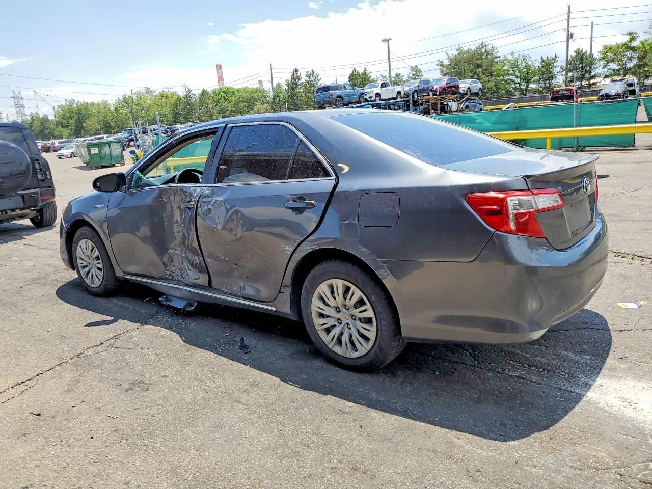 2012 Toyota Camry Hybrid Le - Фото 2