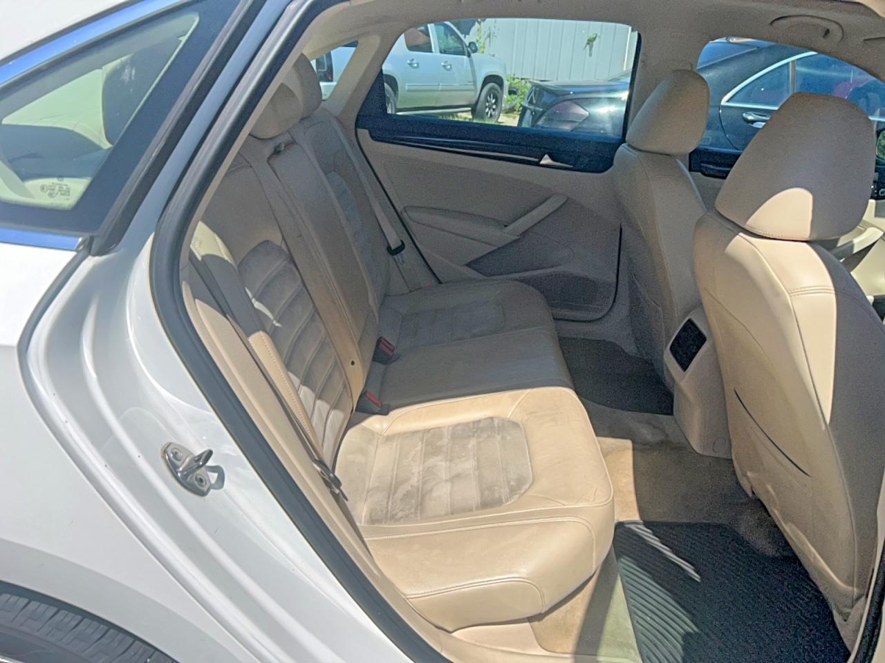 2015 Volkswagen Passat Sel - Фото 6