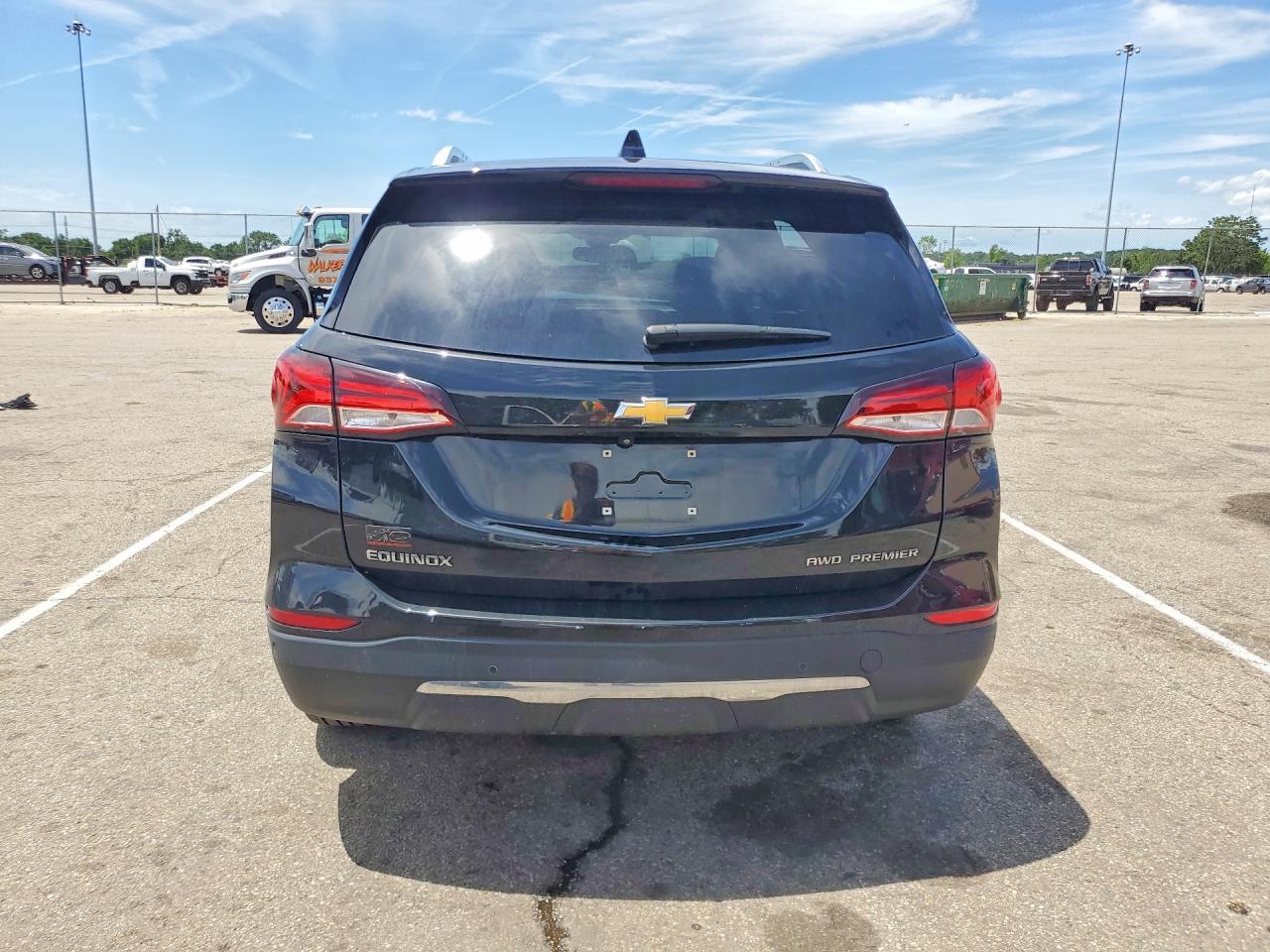 2023 Chevrolet Equinox Premier - Image 6
