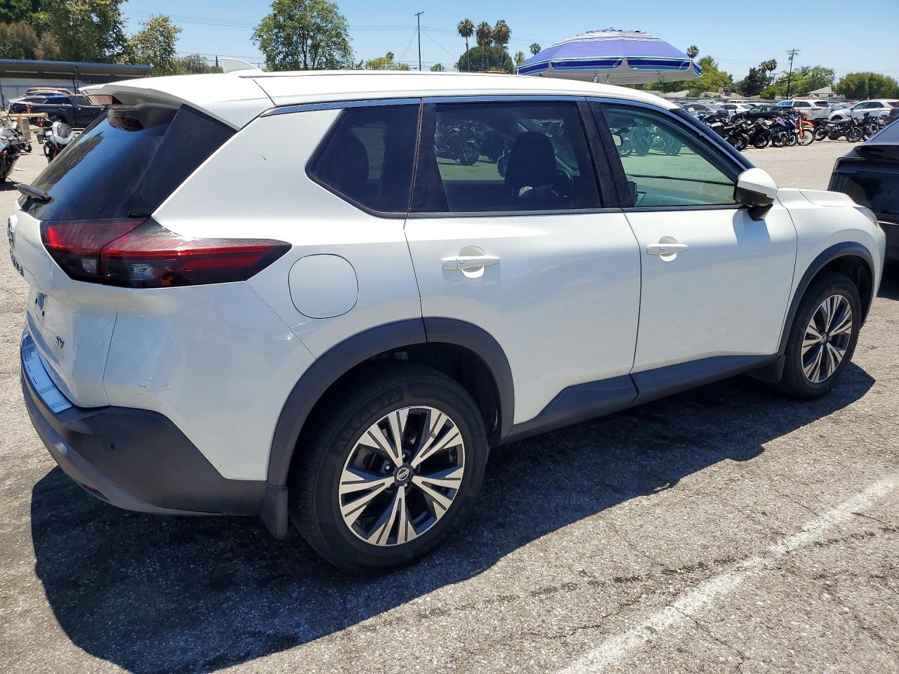 2021 Nissan Rogue Sv - Image 3