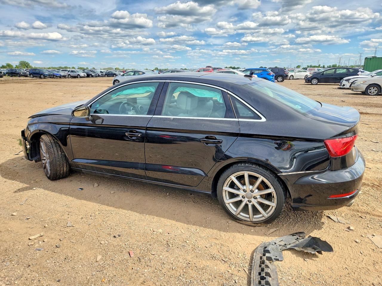 2015 Audi A3 Premium Plus - Фото 2