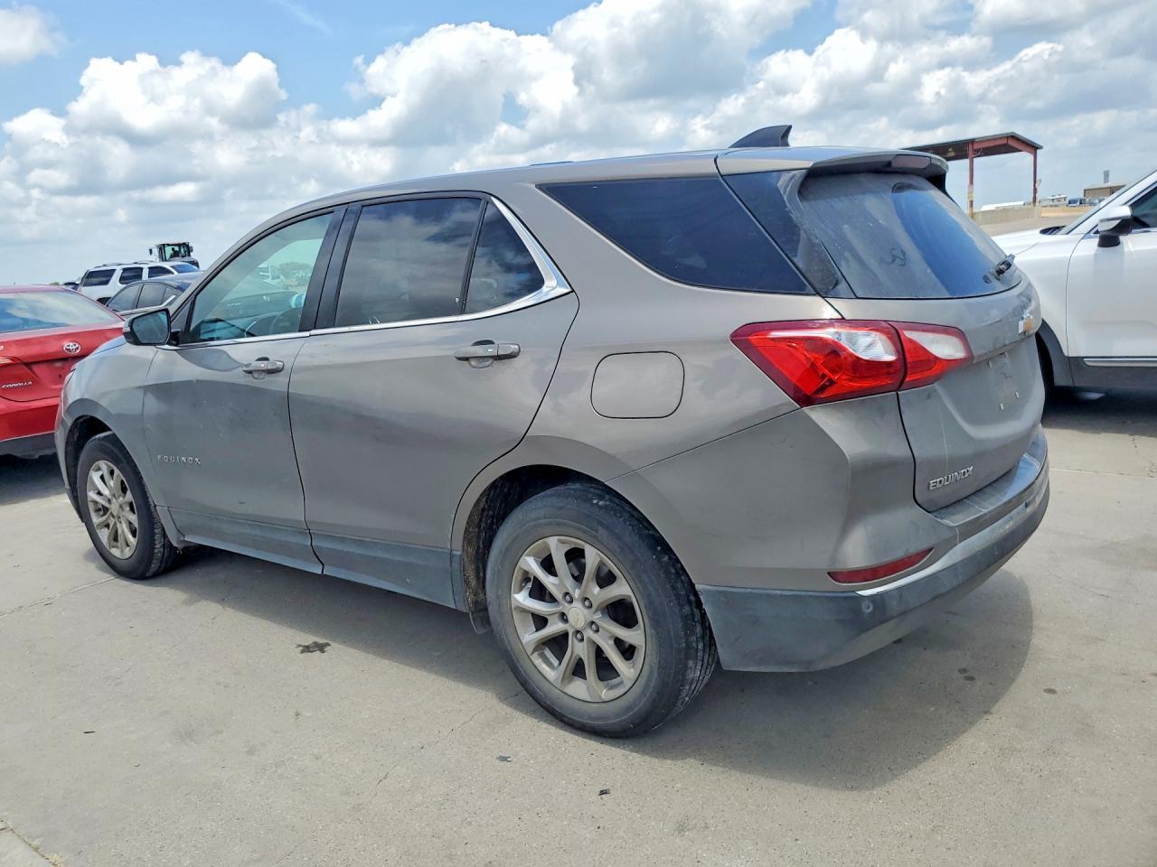 2018 Chevrolet Equinox Lt - Фото 2