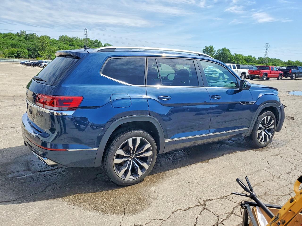 2021 Volkswagen Atlas Sel R-Line - Фото 3
