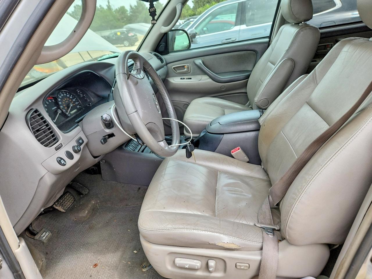 2005 Toyota Sequoia Sr5 - Фото 7