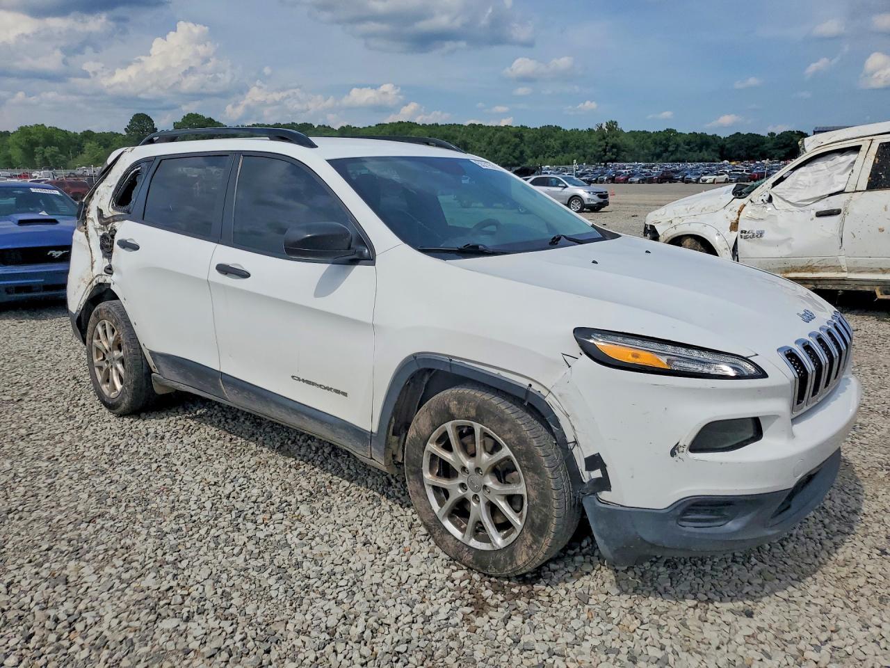 2016 Jeep Cherokee Sport - Фото 4