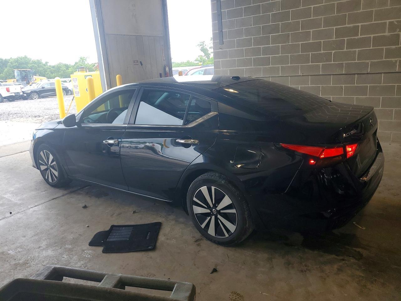 2021 Nissan Altima Sv - Image 2