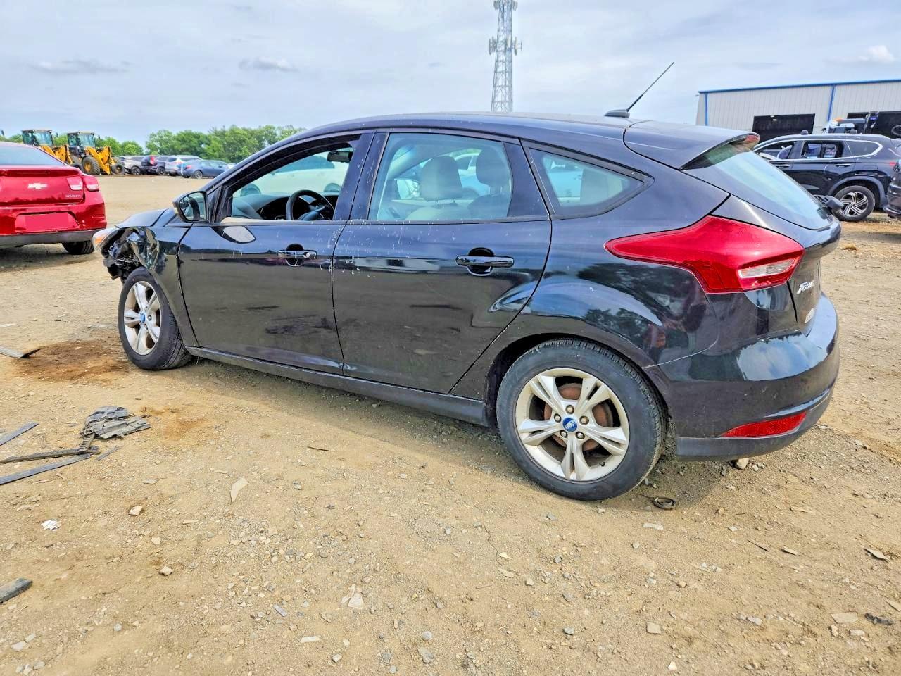 2017 Ford Focus Se - Image 2