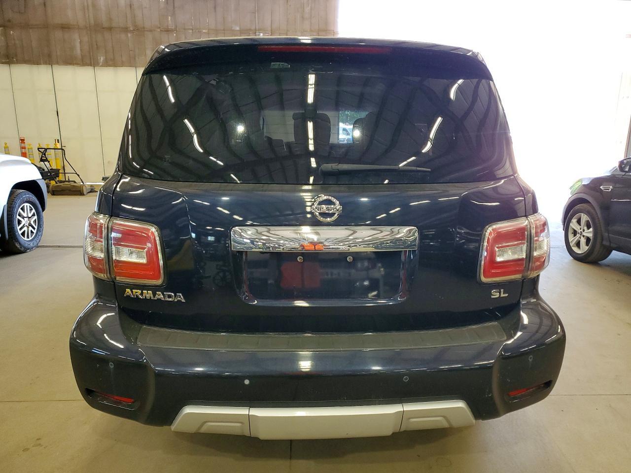 2017 Nissan Armada Sl - Image 6