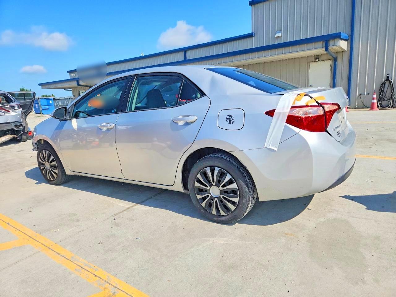 2017 Toyota Corolla Le - Фото 2