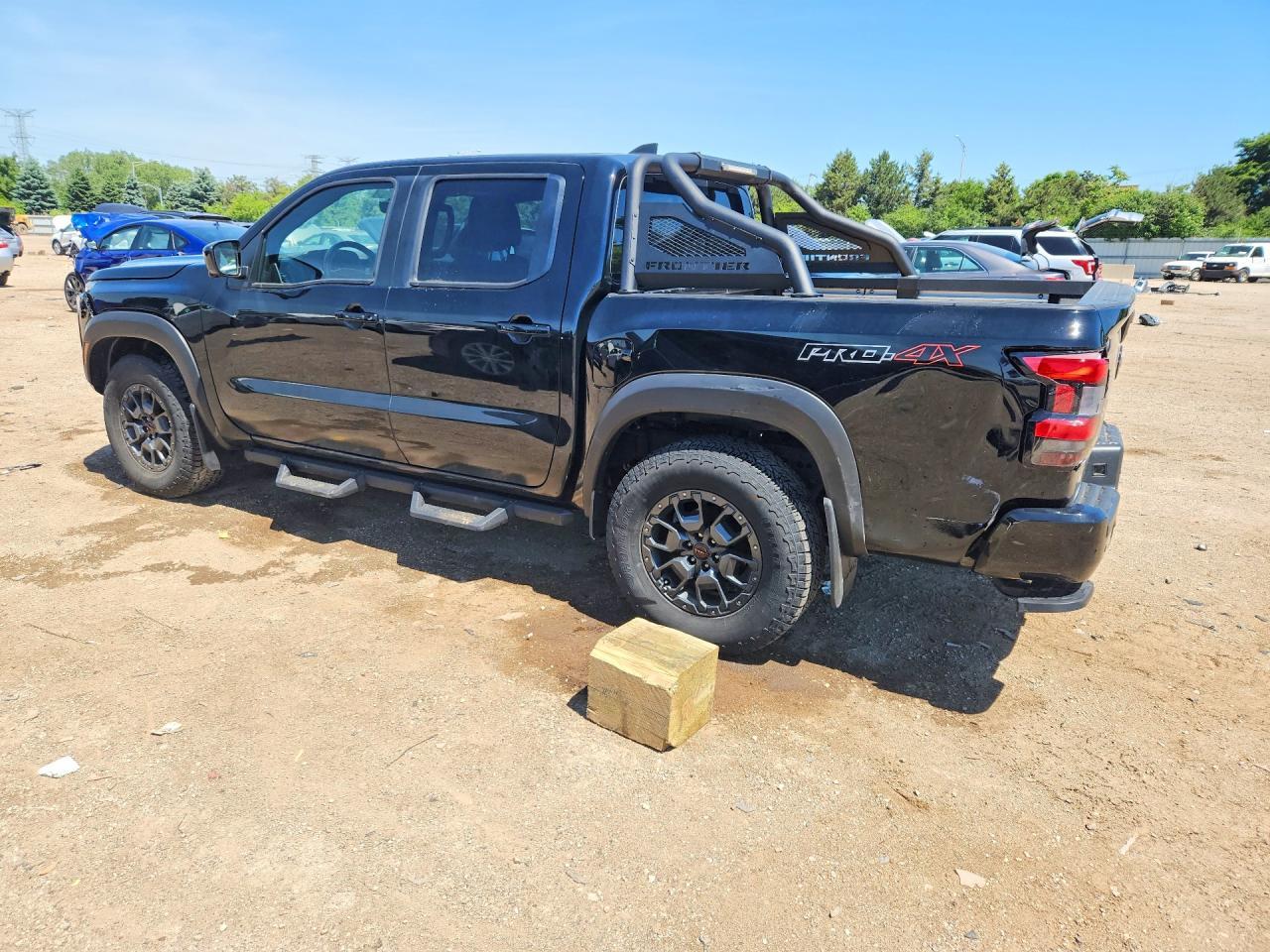 2024 Nissan Frontier Pro-4X - Фото 2