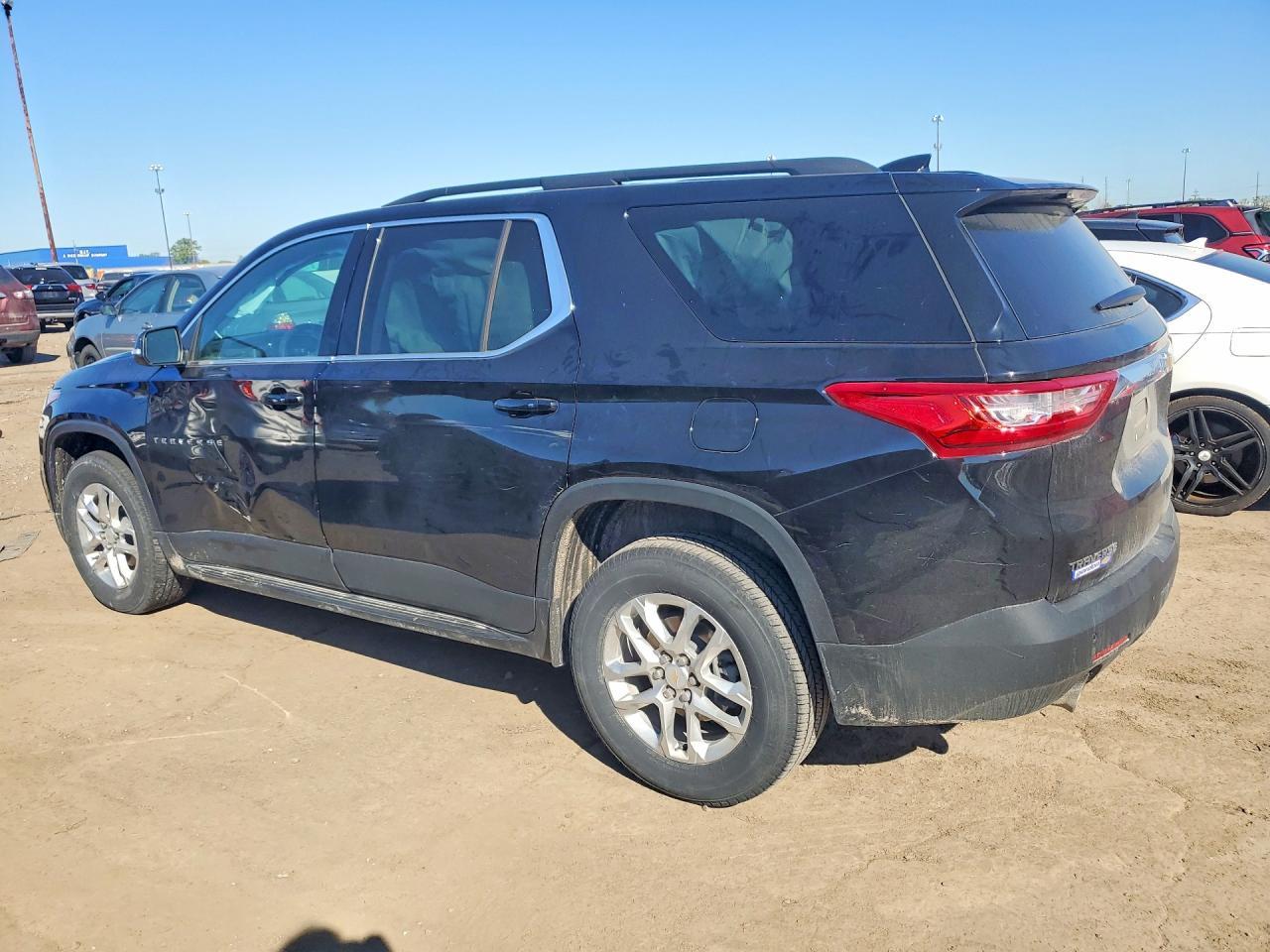2021 Chevrolet Traverse Lt - Фото 2